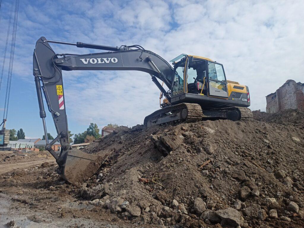 Екскаватор Volvo EC220DL