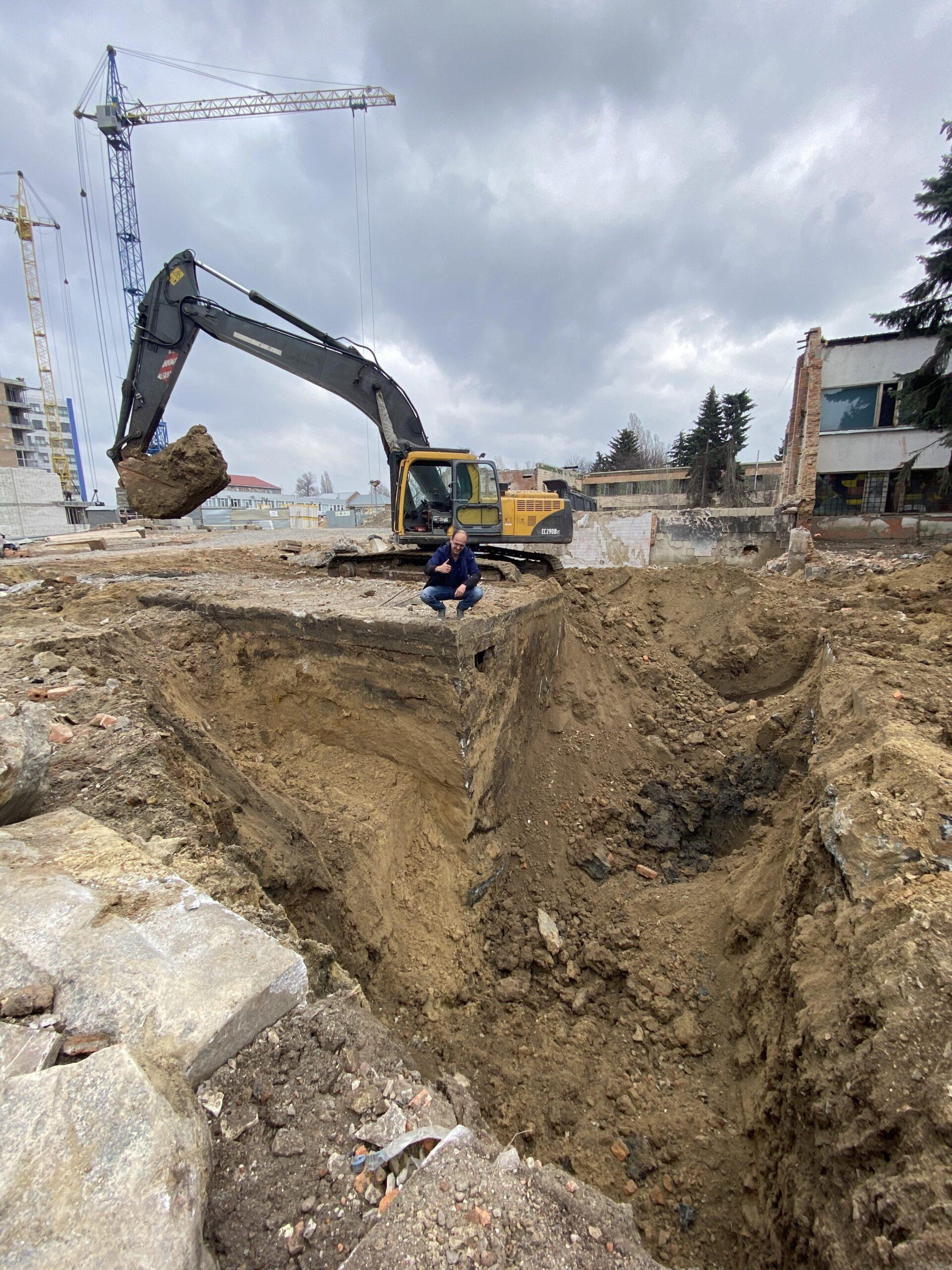 Екскватор Вольво Екскватор Вольво