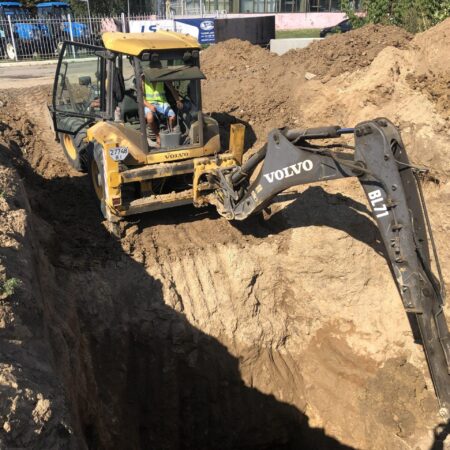 Екскаватор Вольво