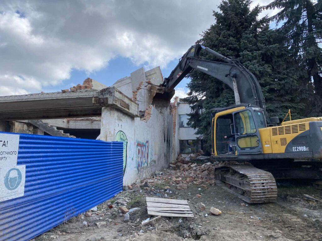 Демонтаж споруд