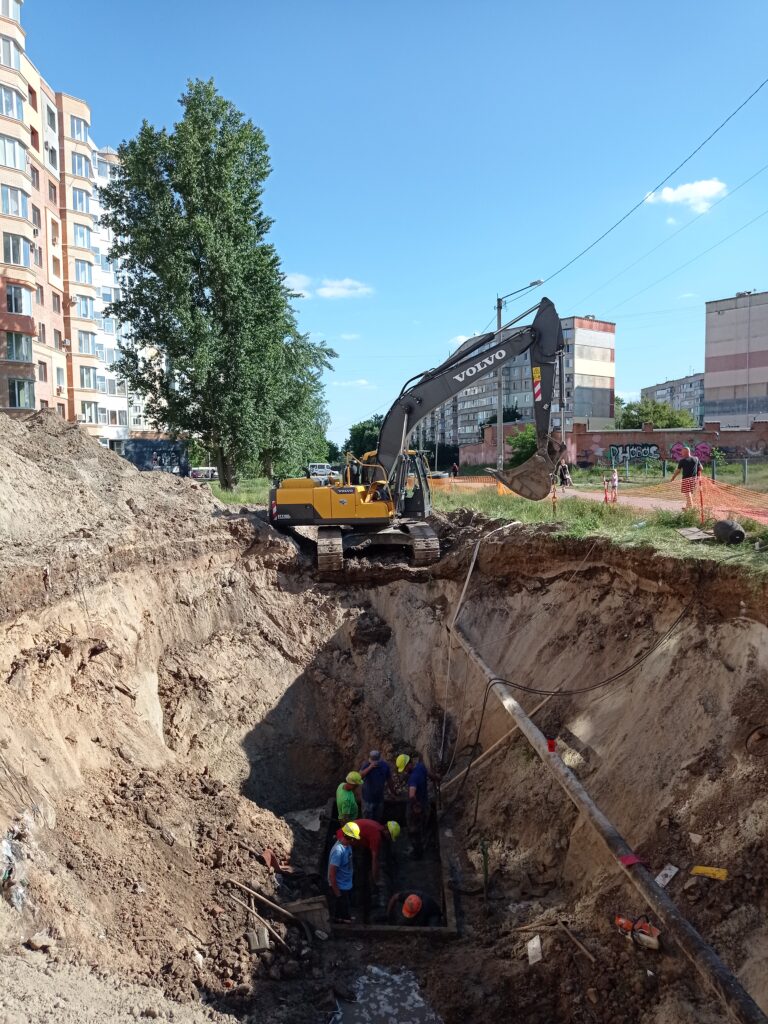 Поворотний гусеничний