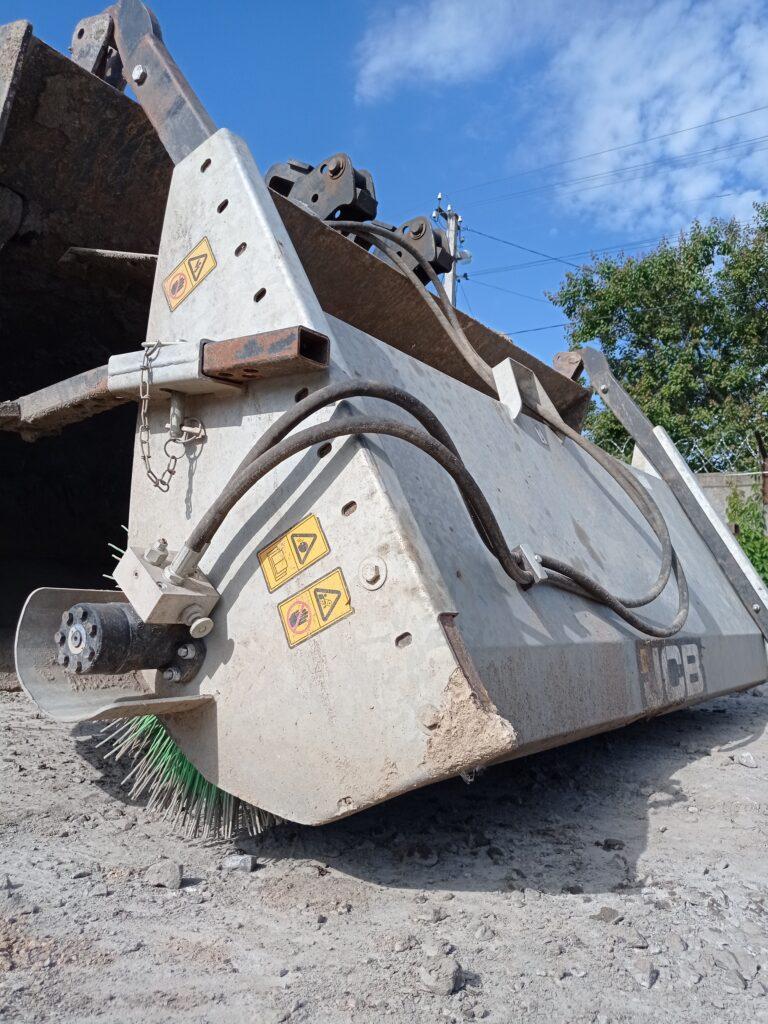 Бункерна щітка