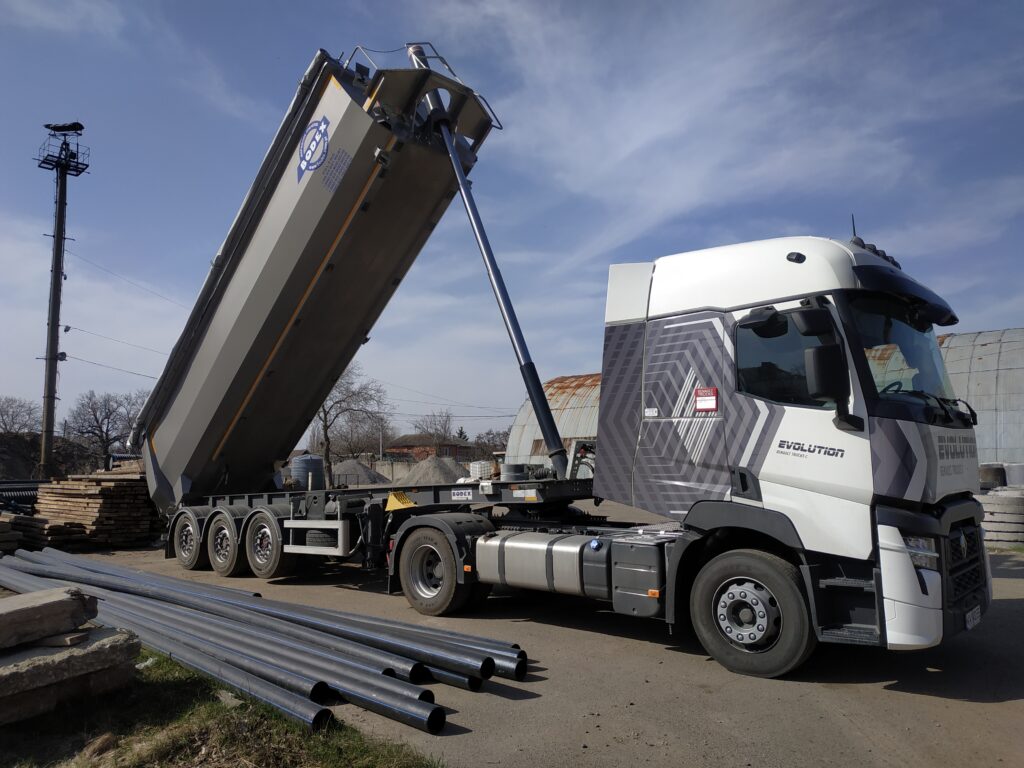 Самоскид-тягач