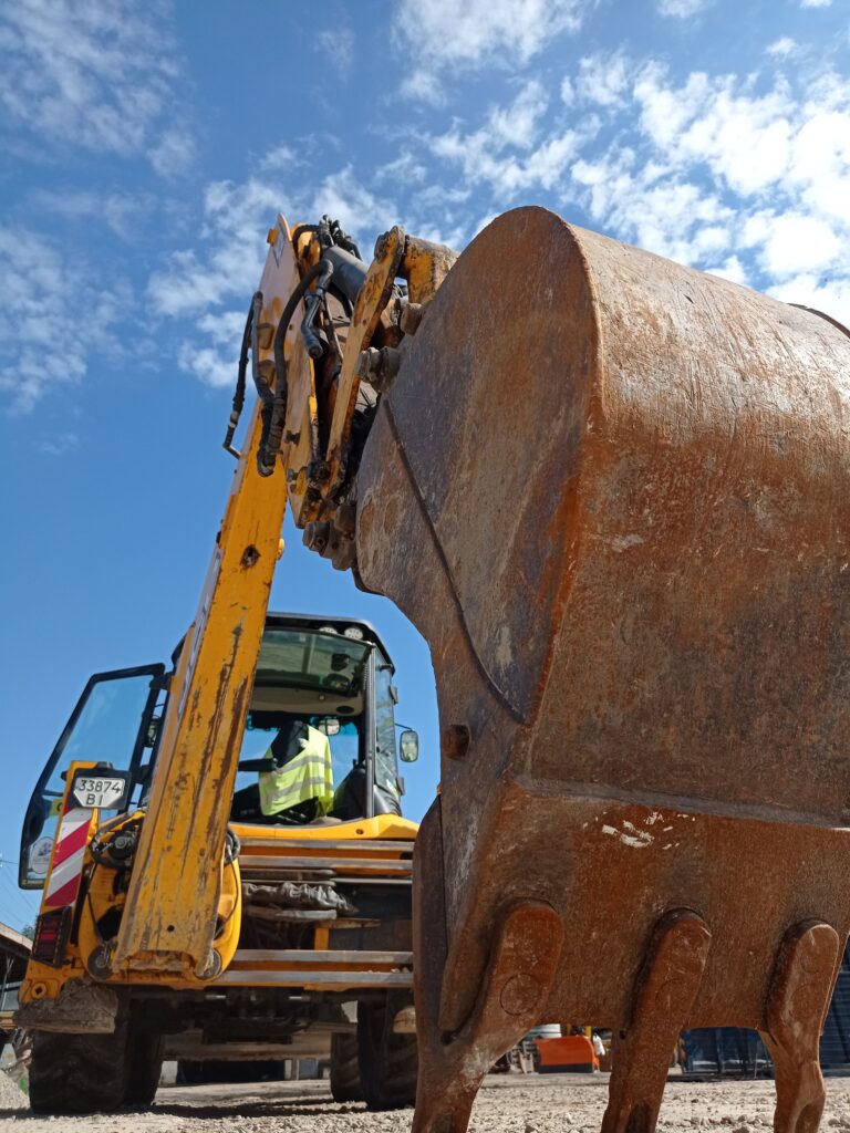 Навісне обладнання