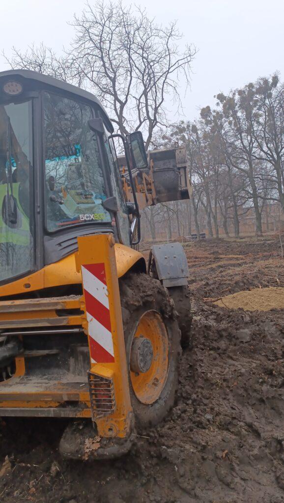 Екскаватор-навантажувач